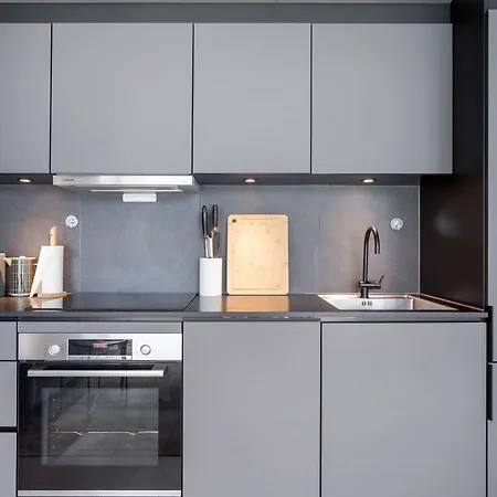Apartment Moderne Ved Sjoen Med Opptil Atte Sengeplasser
