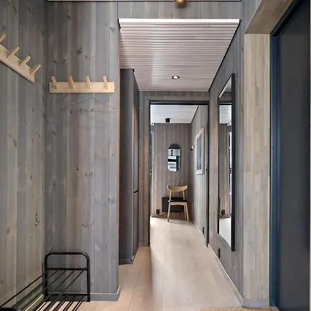 Moderne Ved Sjoen Med Opptil Atte Sengeplasser *