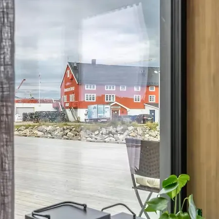 Moderne Ved Sjoen Med Opptil Atte Sengeplasser *