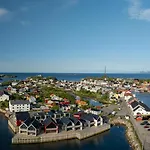 Modern By The Ocean In Henningsvaer, Sleeps 8 * 헤닝스베르
