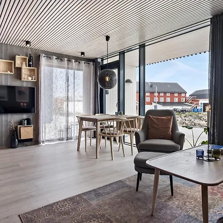 Moderne Ved Sjoen Med Opptil Atte Sengeplasser Apartamento