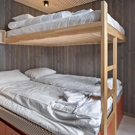 Modern By The Ocean In Henningsvaer, Sleeps 8 Henningsvær